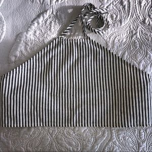 White/Black Crop Top